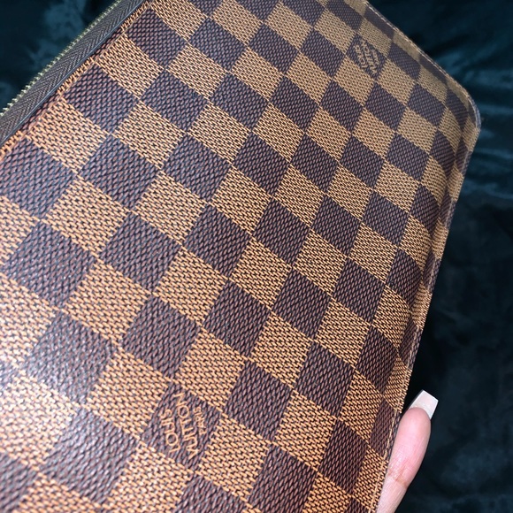 Authentic Neverfull Louis Vuitton pouchette damier ebene - Picture 9 of 9